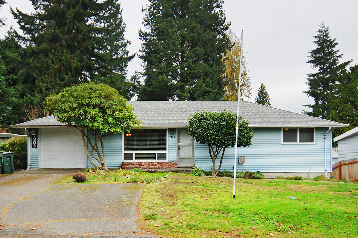 Property Photo: 7903 191st St SW WA 98026