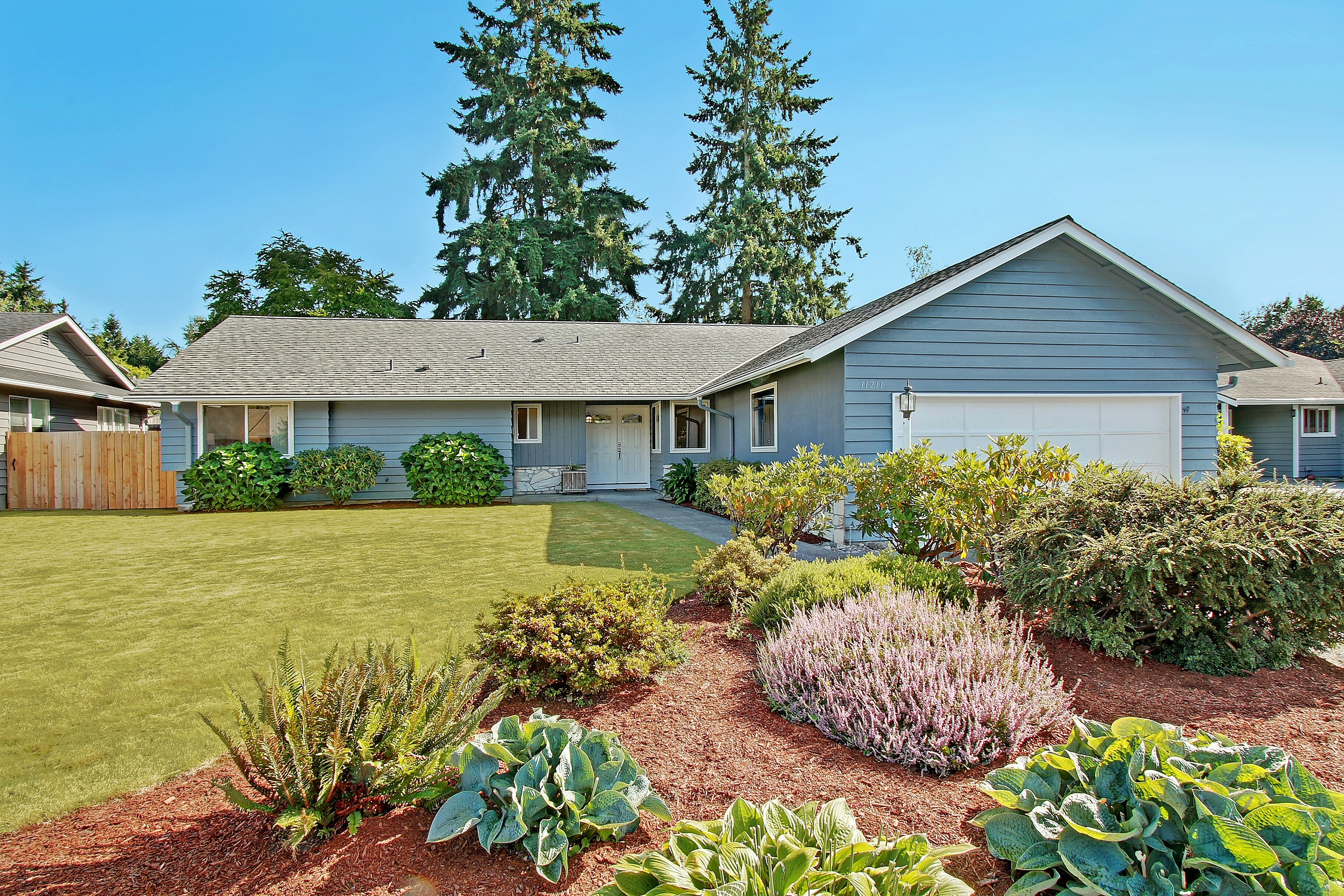 Property Photo:  11211 NE 147th St  WA 98034 