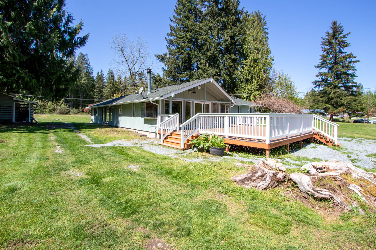 Property Photo: 28811 Mountain Hwy E WA 98338