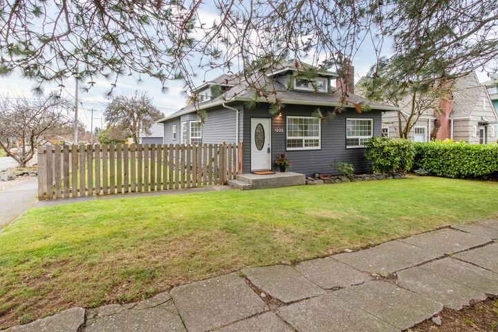 Property Photo: 1202 N Prospect St WA 98406