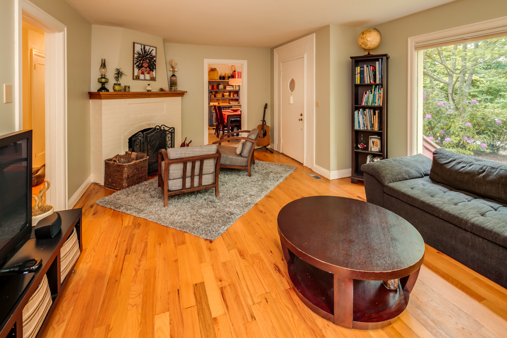 Property Photo: Living room 1801 Summit St  WA 98229 