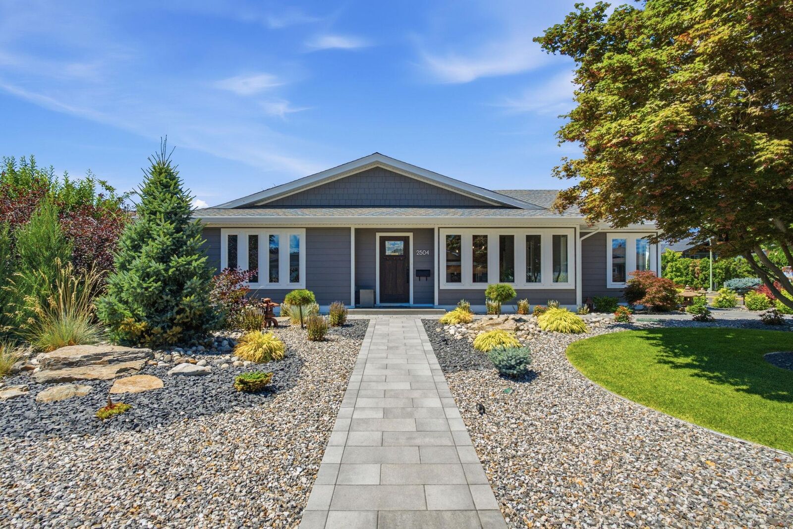 Property Photo: 2504 Rhondda Crescent BC V1Y 8T5