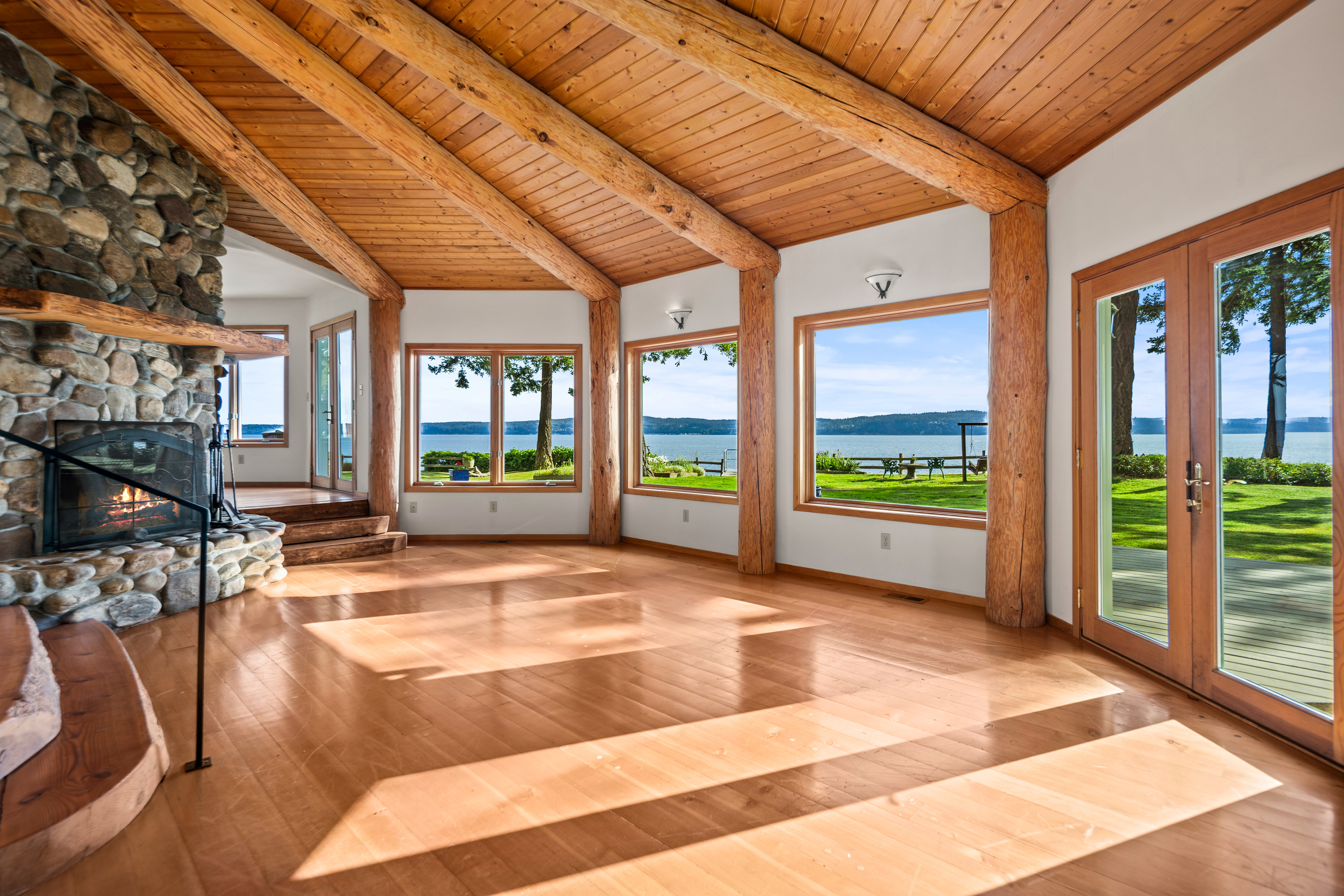 Property Photo:  2548 S Camano Drive  WA 98282 