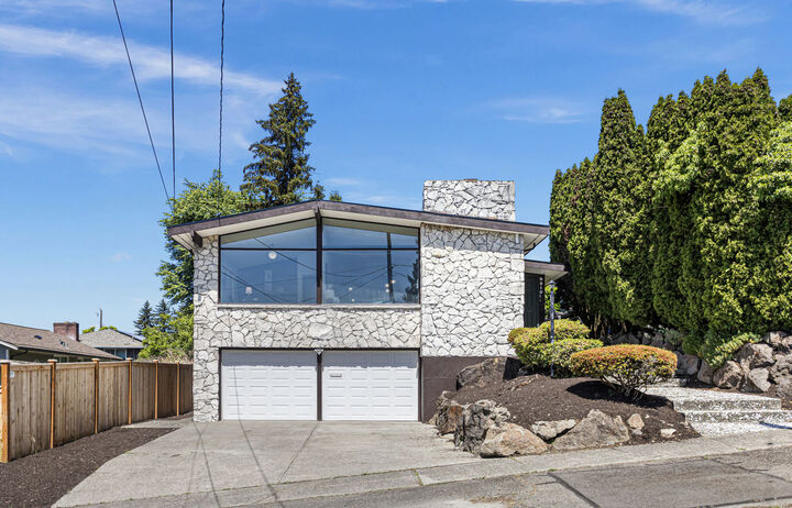 Property Photo: 5210 S Kenyon St 5210 S Kenyon Street  WA 98118 