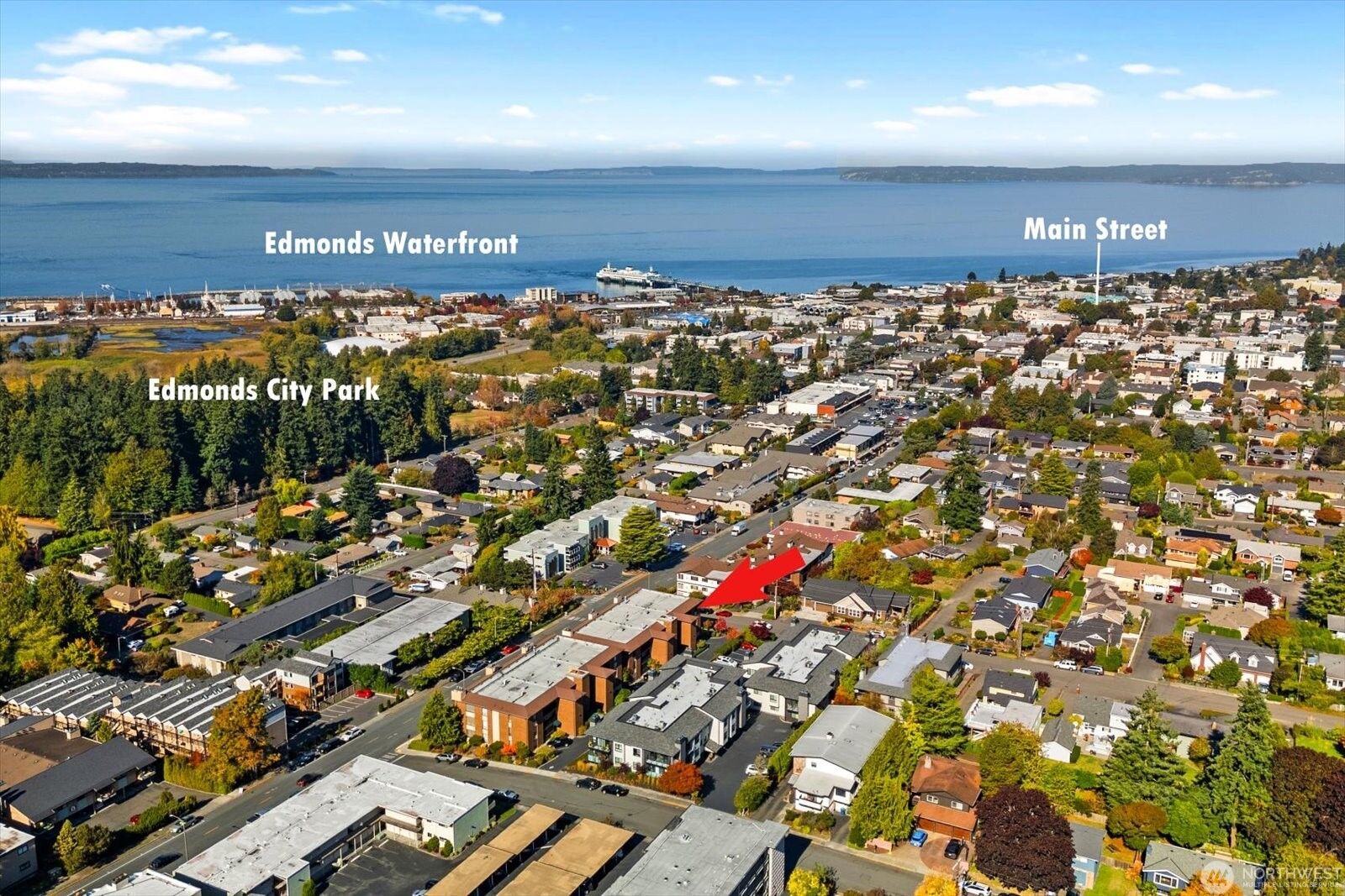 Property Photo: 1001 5th Ave S 306A WA 98020