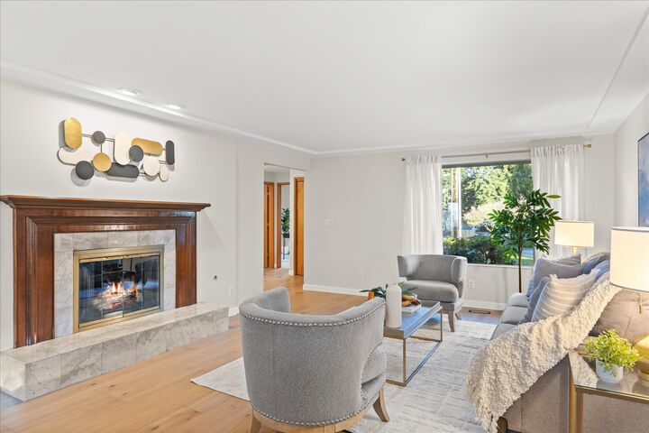 Property Photo: 22210 96th Avenue W WA 98020