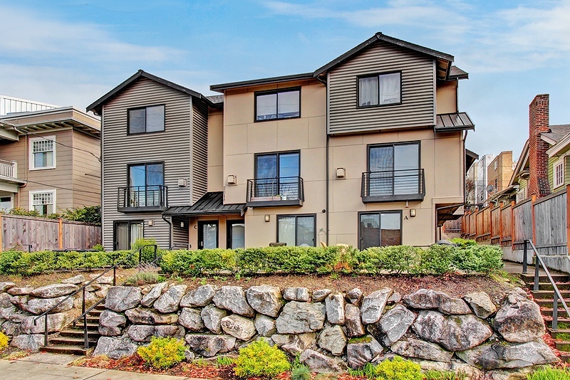 Property Photo: 2022 A Franklin Avenue E WA 98102