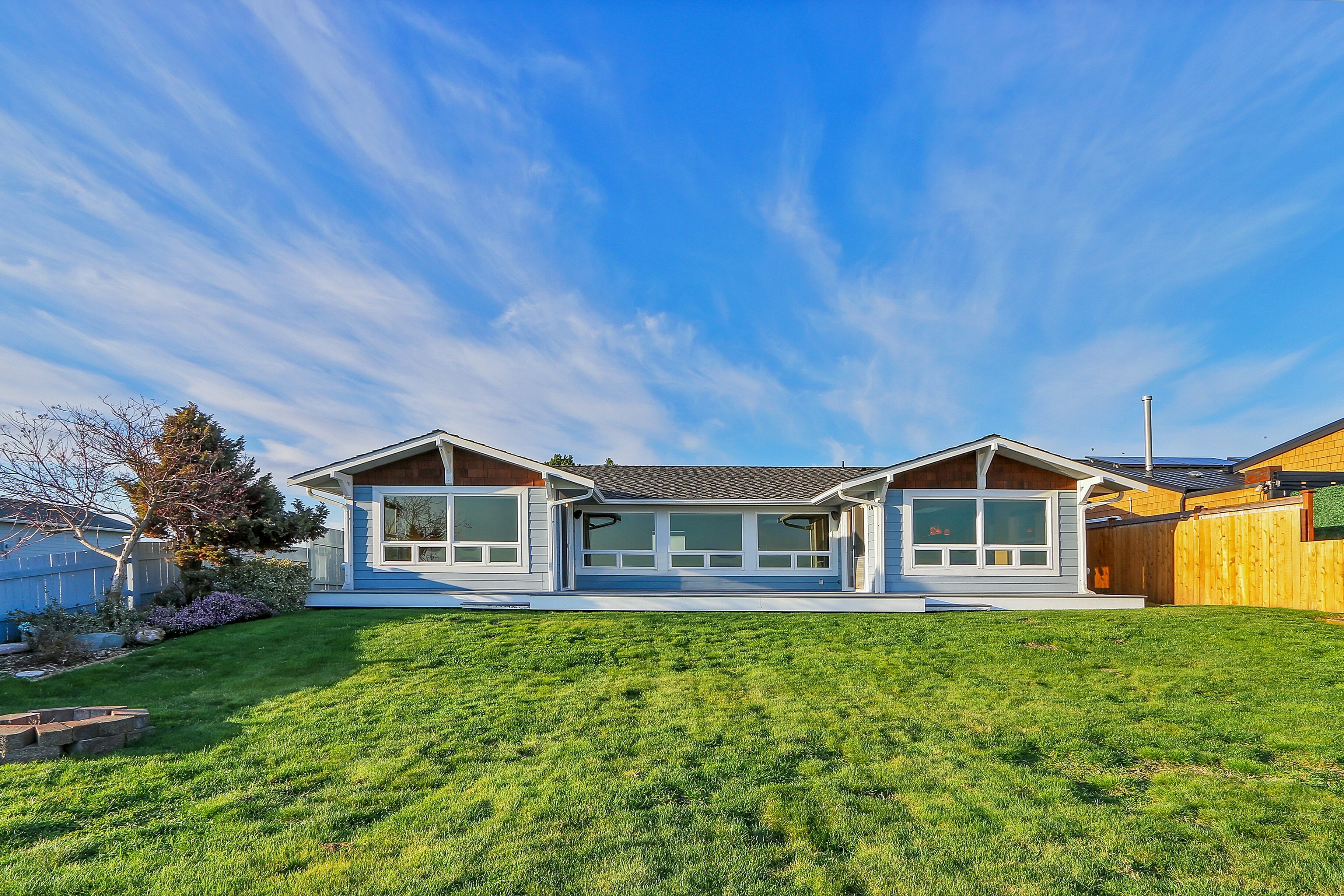 Property Photo:  808 Livingston Bay Shore Drive  WA 98282 