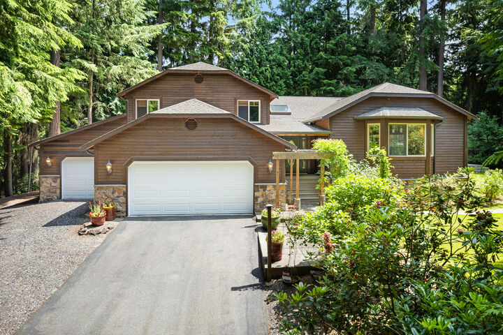 19812  163rd Avenue NE  Woodinville WA 98072 photo