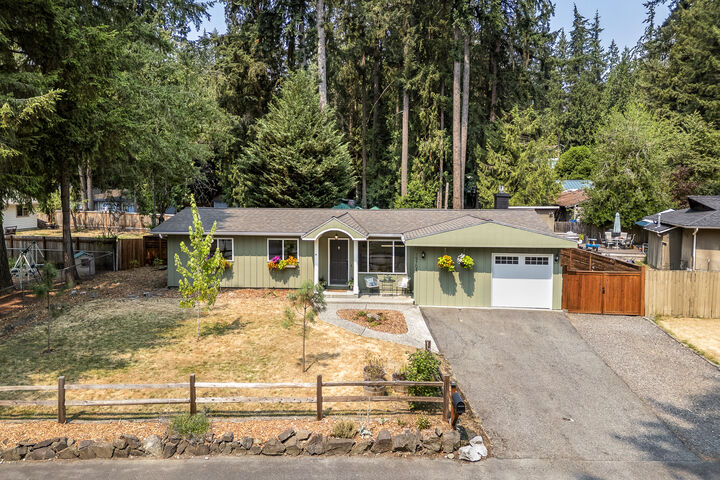 Property Photo: 19704 NE 158th Street WA 98077