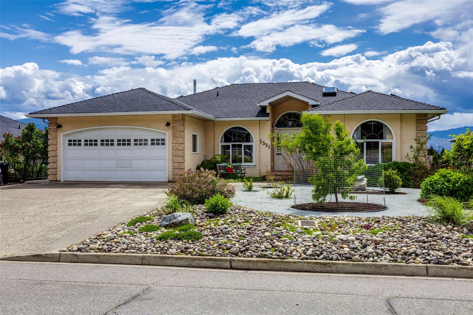 Property Photo:  1321 Mountain Avenue  BC V1Y 7H3 