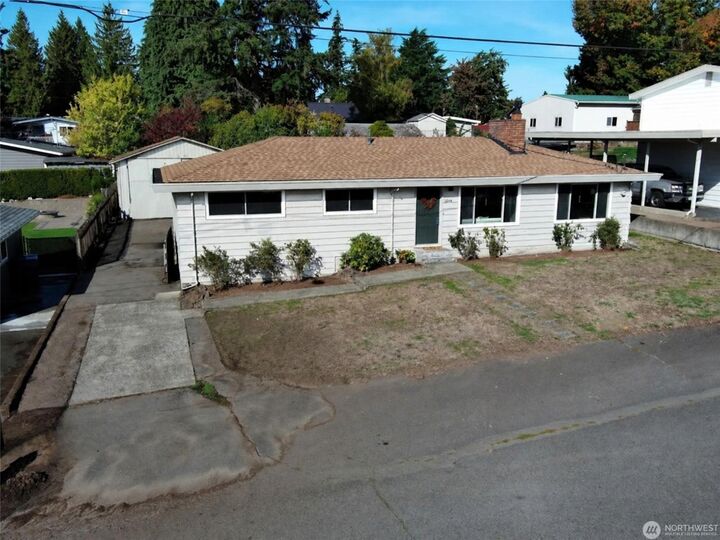 Property Photo:  2404 NE 22nd Street  WA 98056 
