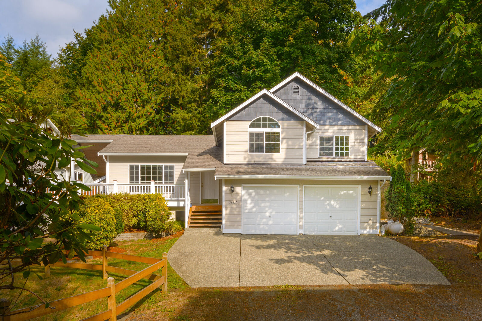 House for sale in Kingston 34410 Bridge View Dr NE, Kingston, WA 98346