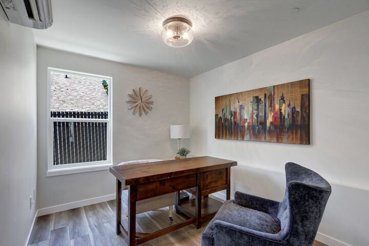 Property Photo: 222 124th Street SW U2 WA 98204
