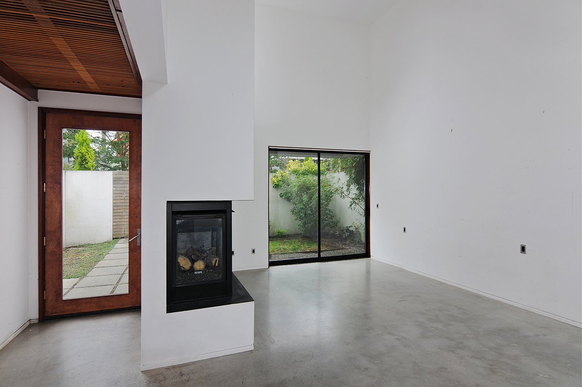 Property Photo: Living room, kitchen 2441 Queen Anne Ave N  WA 98109 