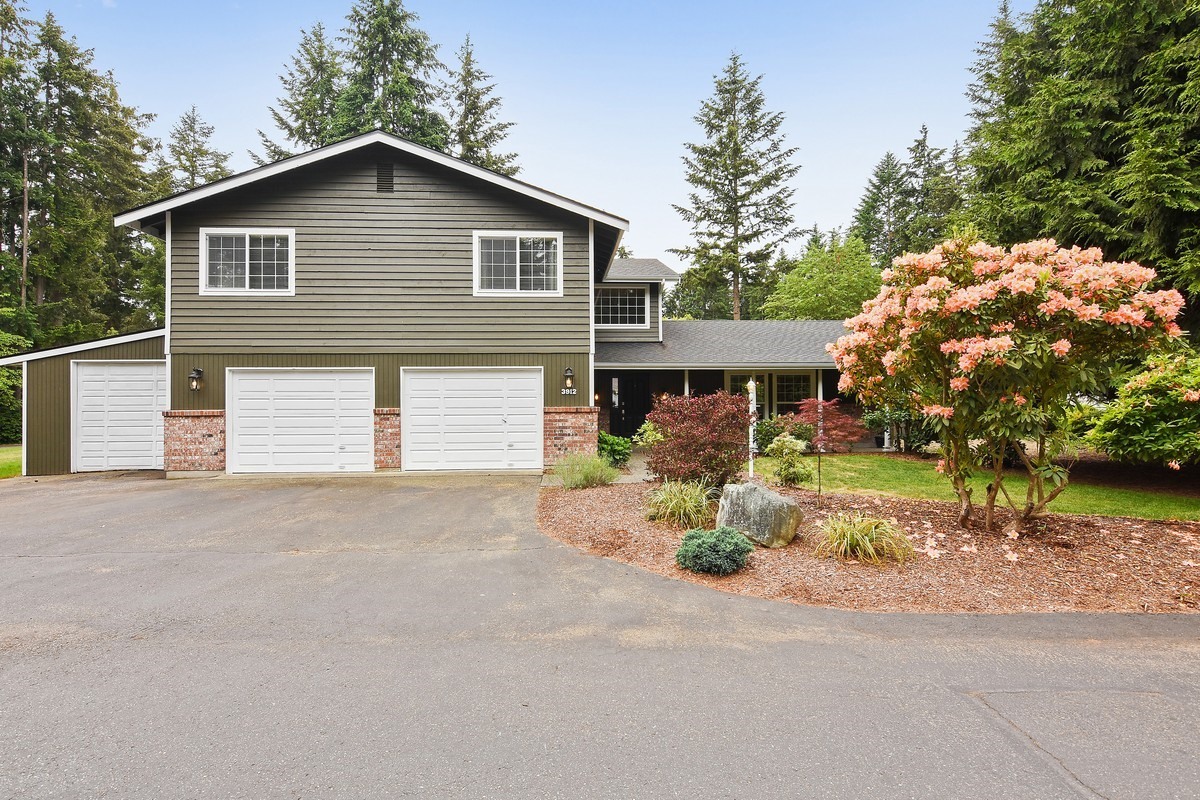 Property Photo:  3912 66th Ave NW  WA 98335 