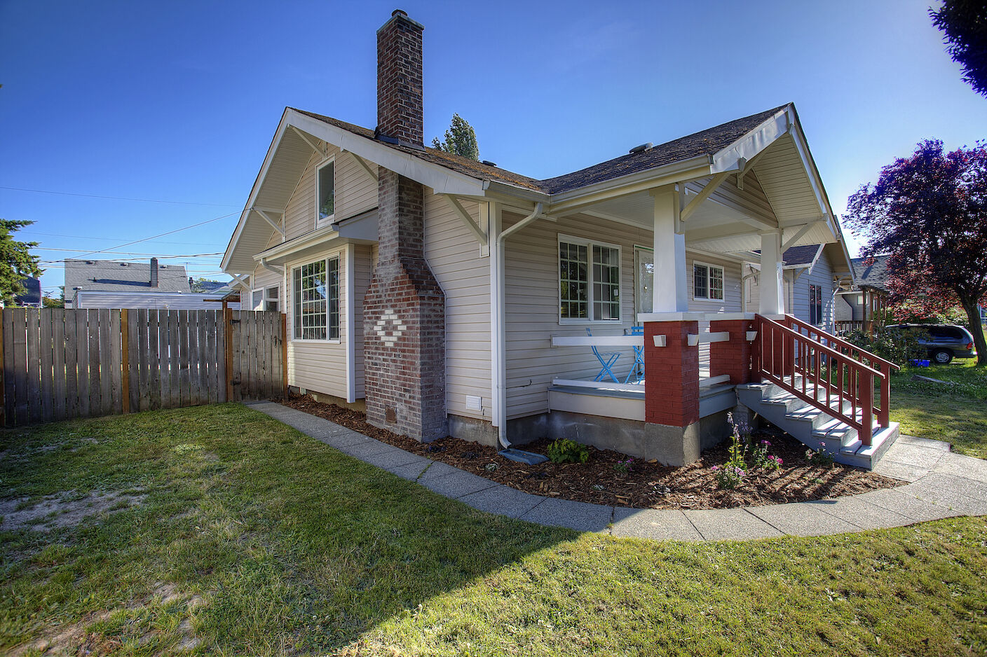 Property Photo: 706 S 48th St WA 98408