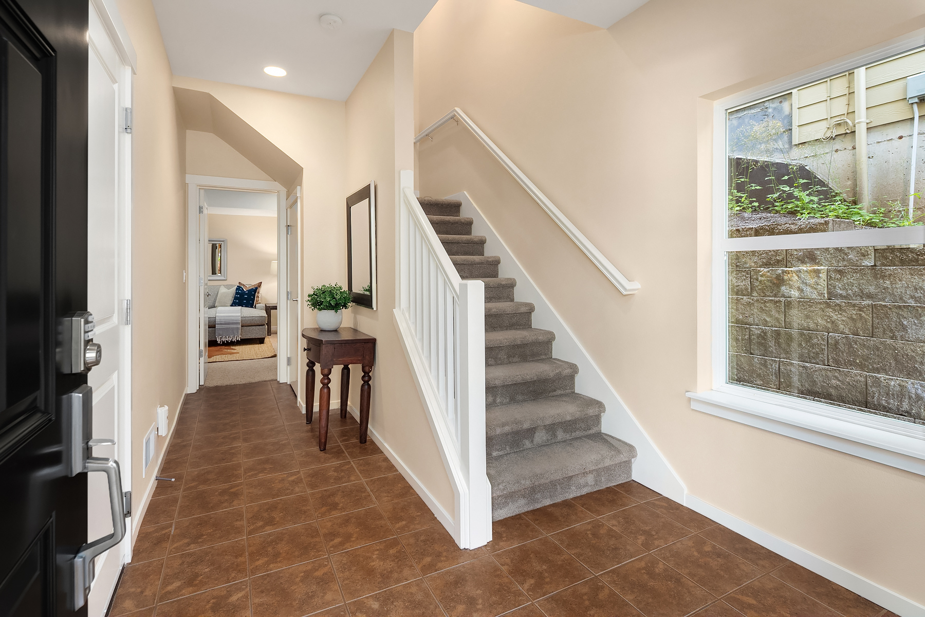 Property Photo: 555 Alpine Ridge Place NW WA 98027