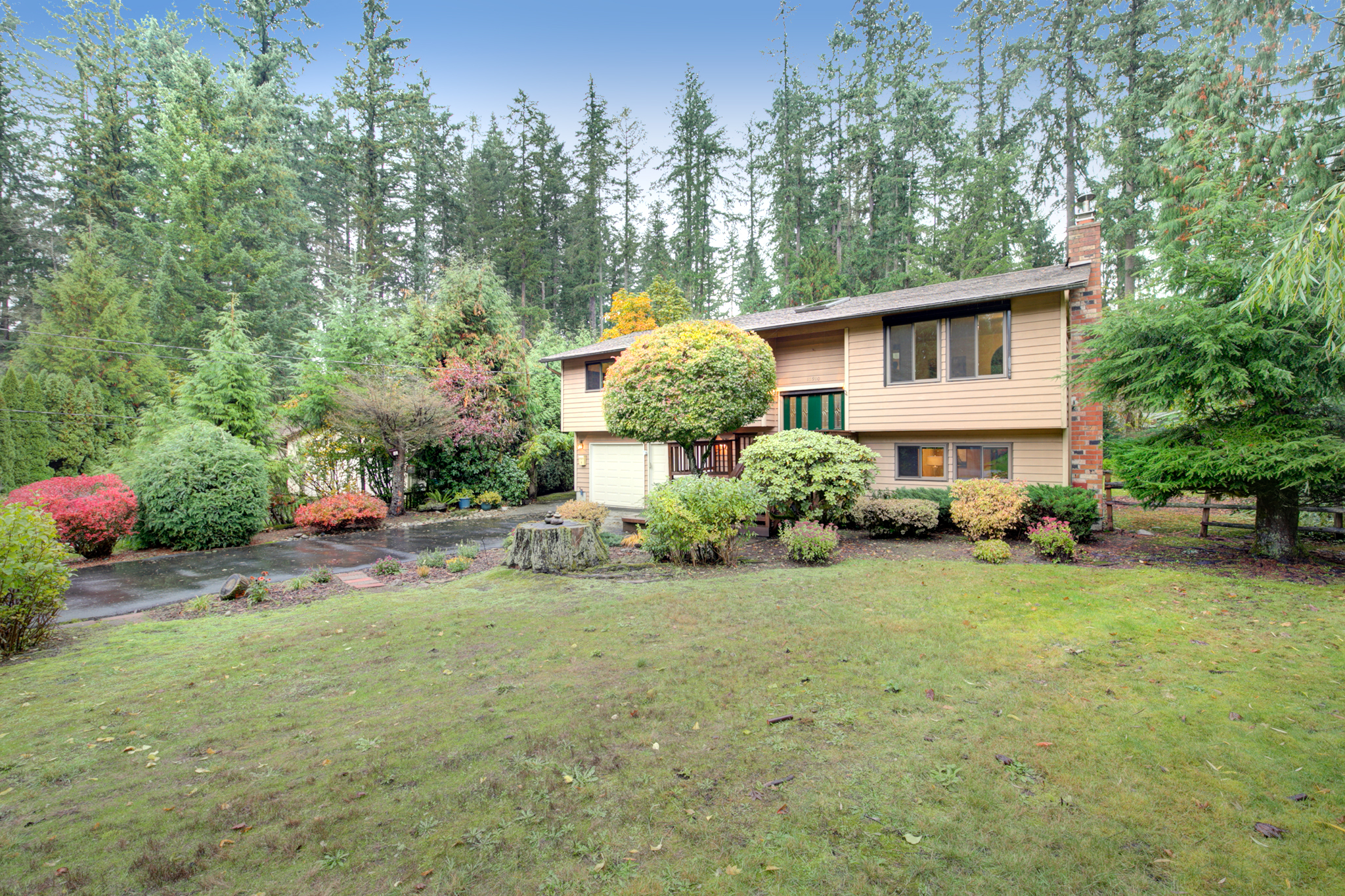 Property Photo:  15910 183rd Place NE  WA 98072 