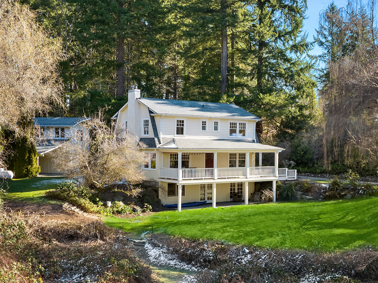 Property Photo:  261 Gowen Place NW  WA 98110 