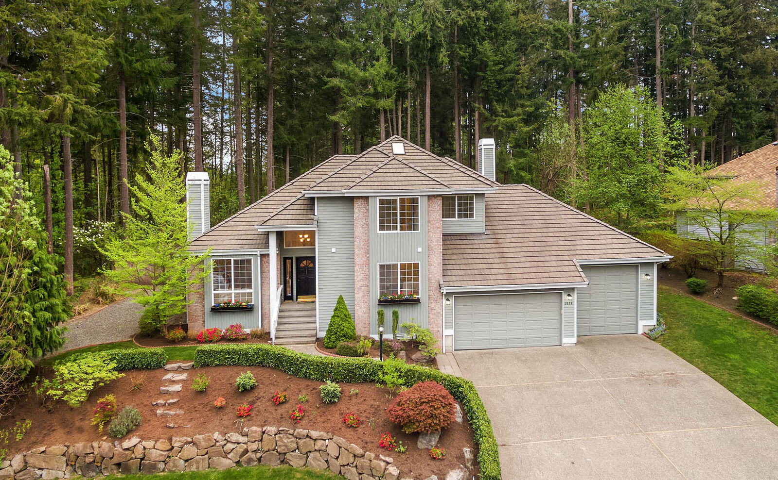 Property Photo: 3228 241st Ave SE WA 98029