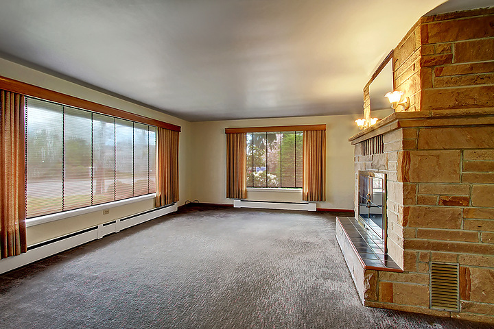 Property Photo: Living Room 8413 196th St SW WA 98026