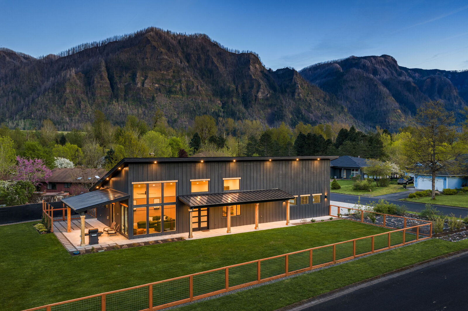 Property Photo:  322 Hamilton St  WA 98639 