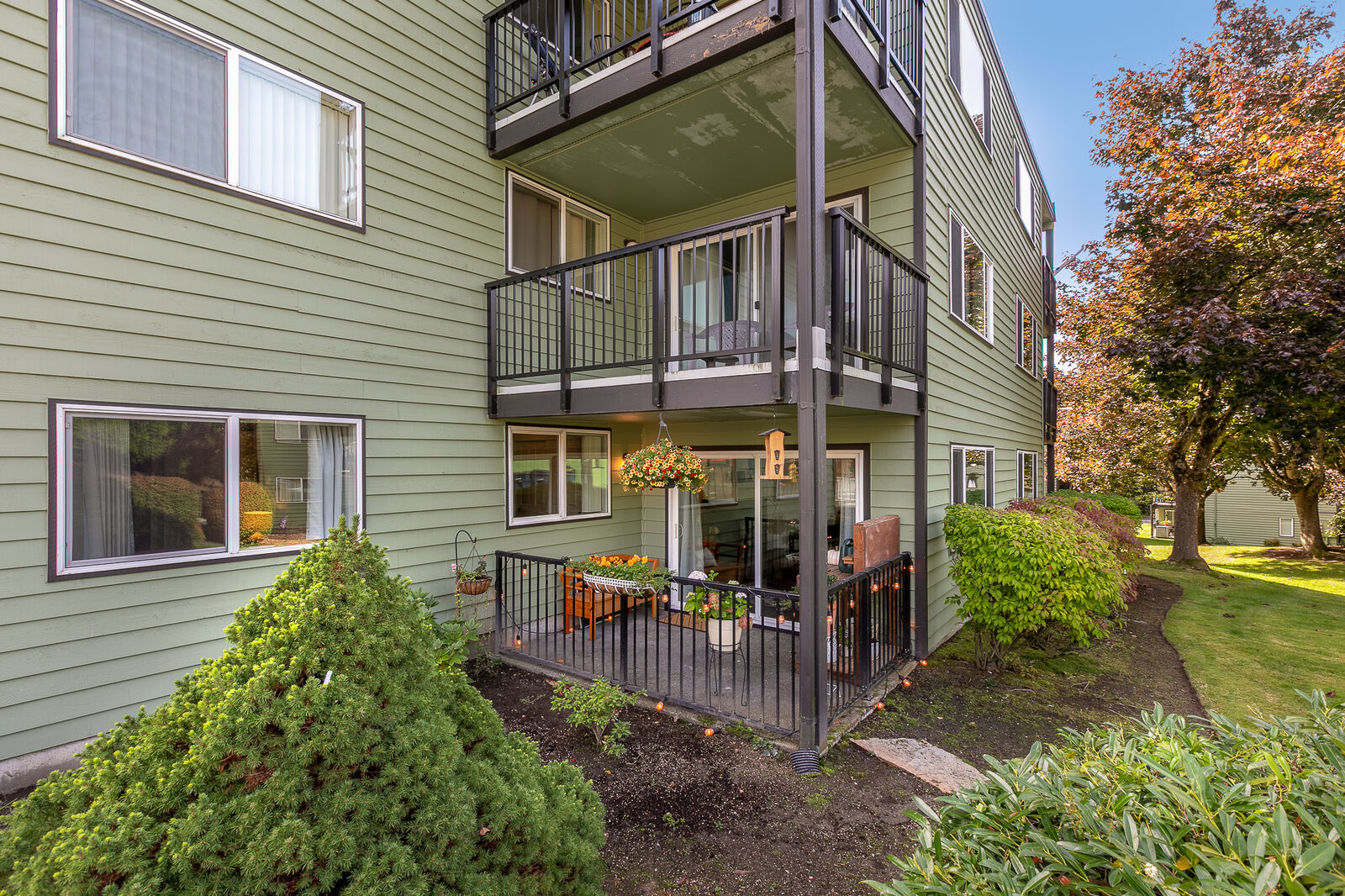 Property Photo: 13007 E Gibson Road U138 WA 98204