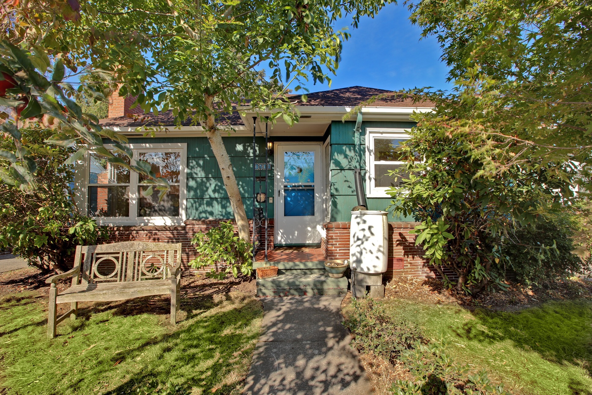 Property Photo: 3411 NE 83rd Ave OR 97220