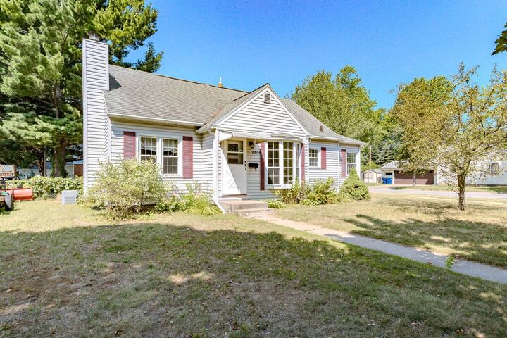 Property Photo:  2202 Zimmerman Street  WI 54403 