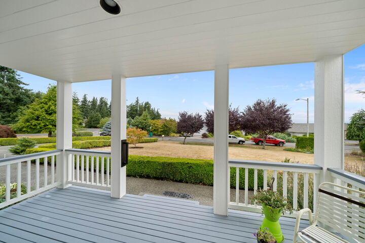 Property Photo:  33 Anadar Place  WA 98282 