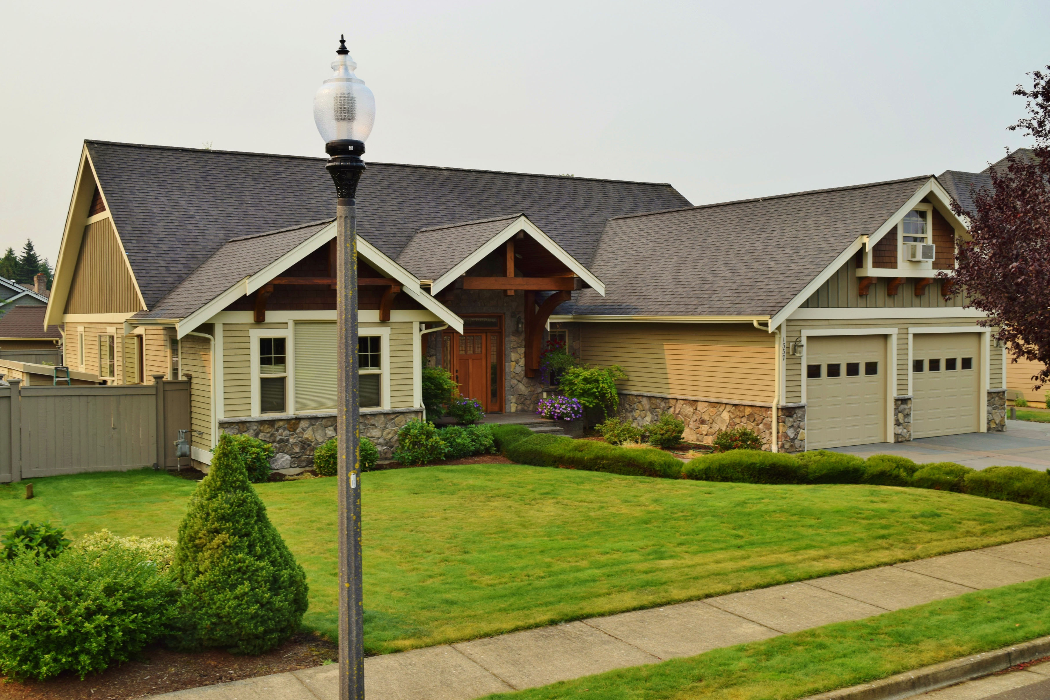 Property Photo: Exterior Views 1337 W Park St WA 98264