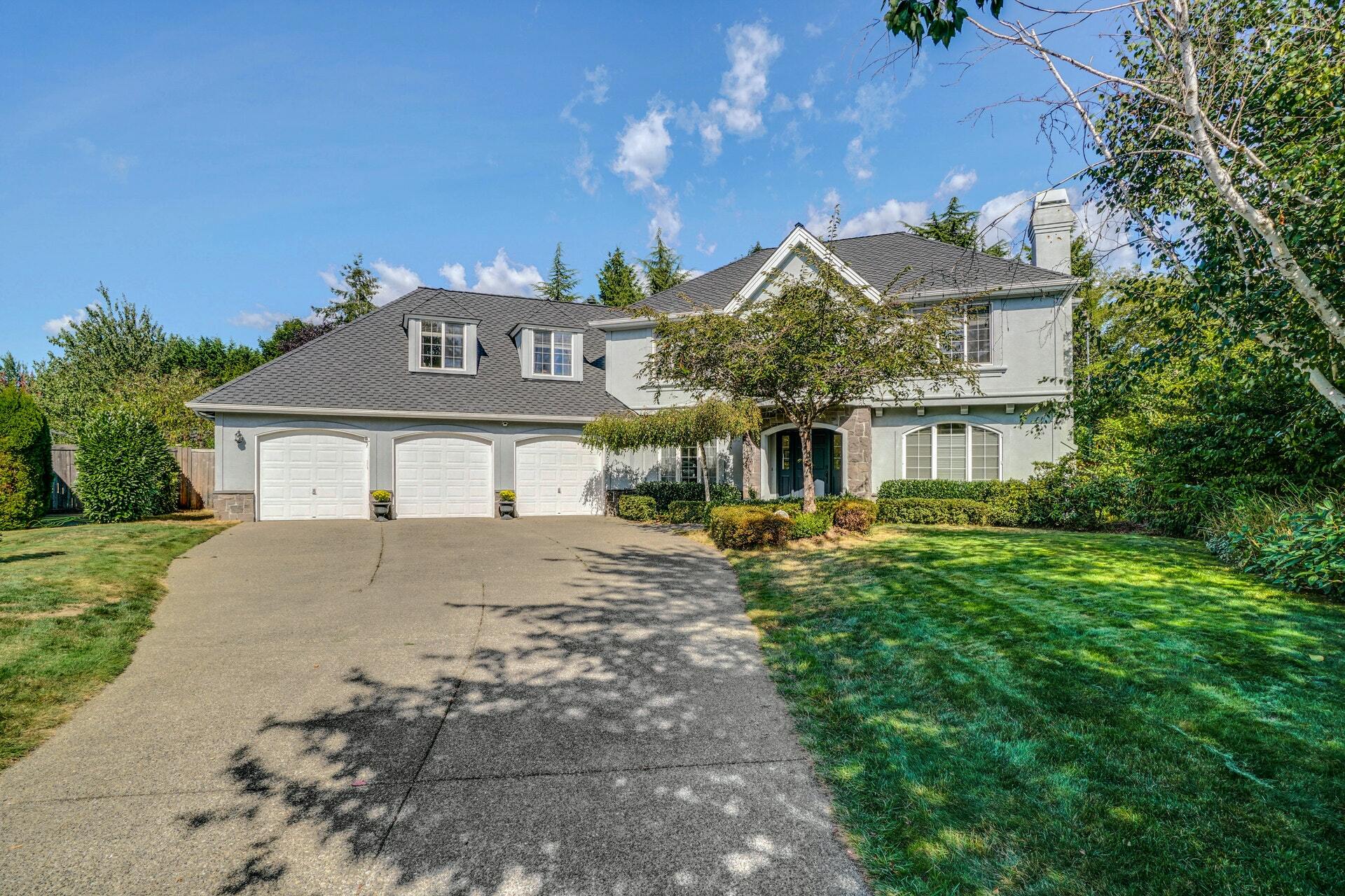 Property Photo: 26626 SE 16th Ct WA 98075