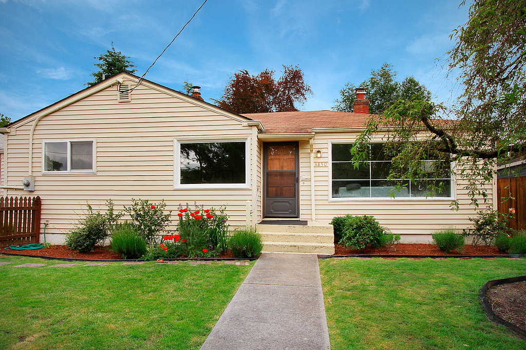 Property Photo: Gallery 3850 39th Ave S  WA 98118 