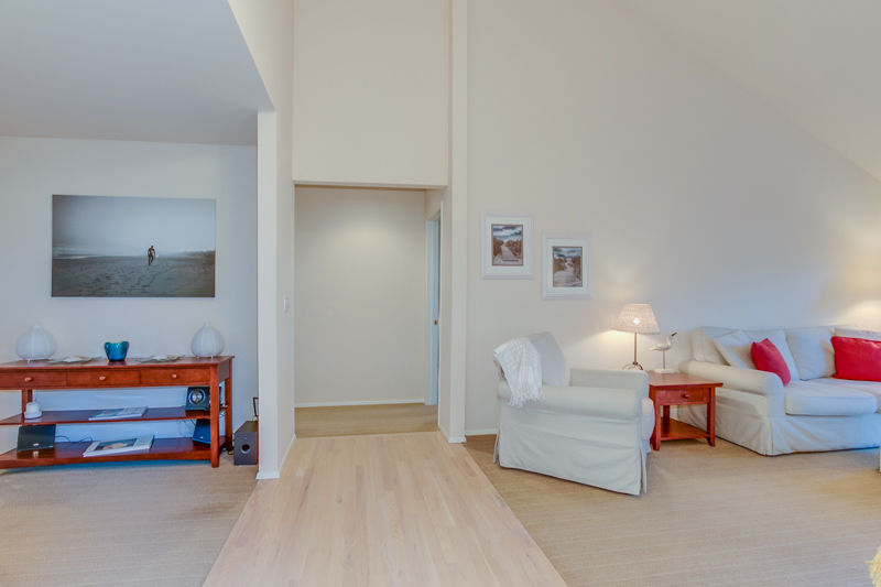 Property Photo: Entry 13518 NE 89th Ct WA 98052