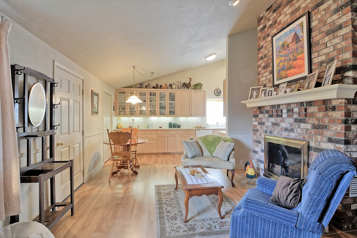 Property Photo: Foyer/living room 14822 Meadow Rd  WA 98087 