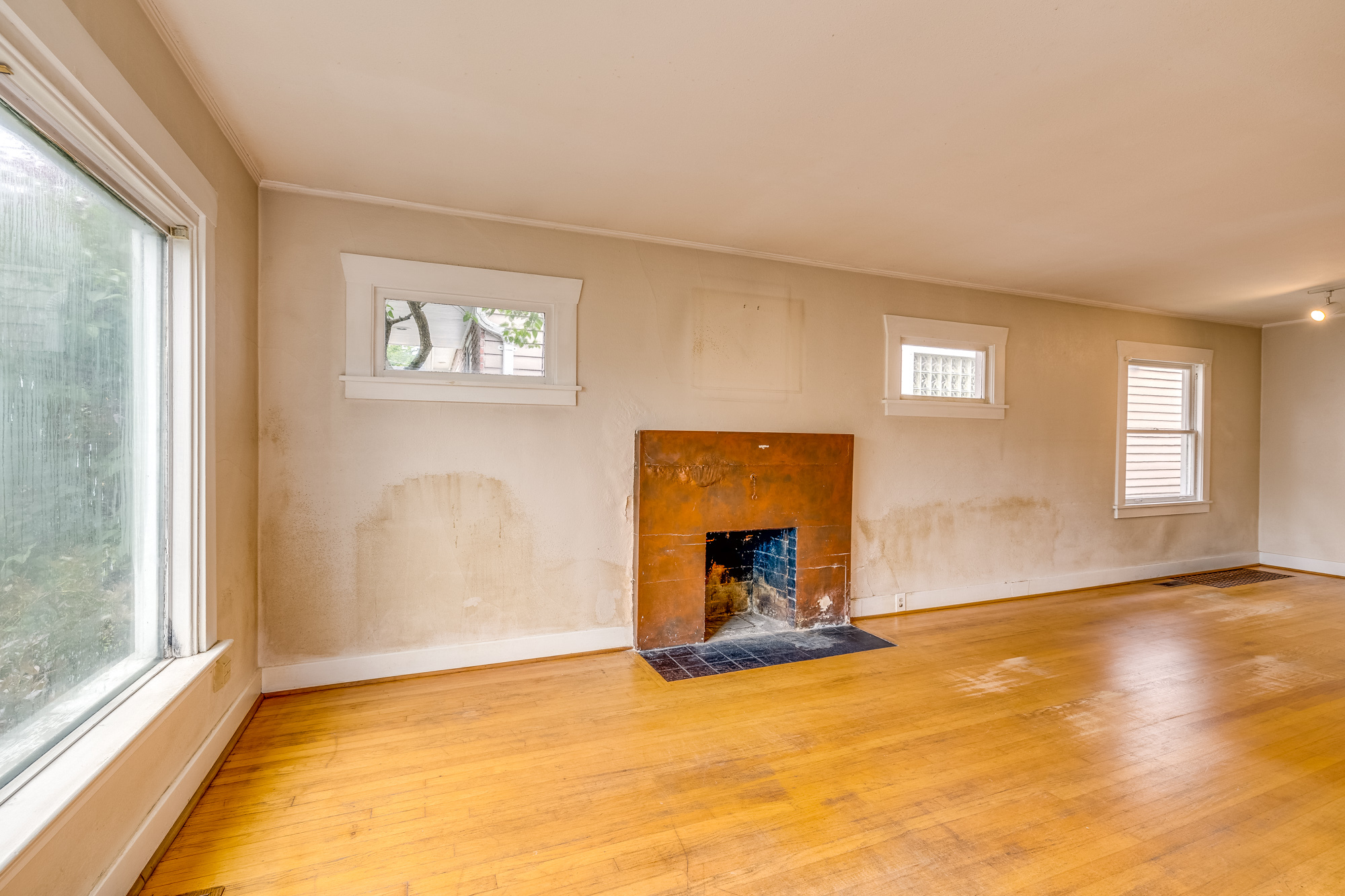Property Photo: 1520 NE 75th Street WA 98115
