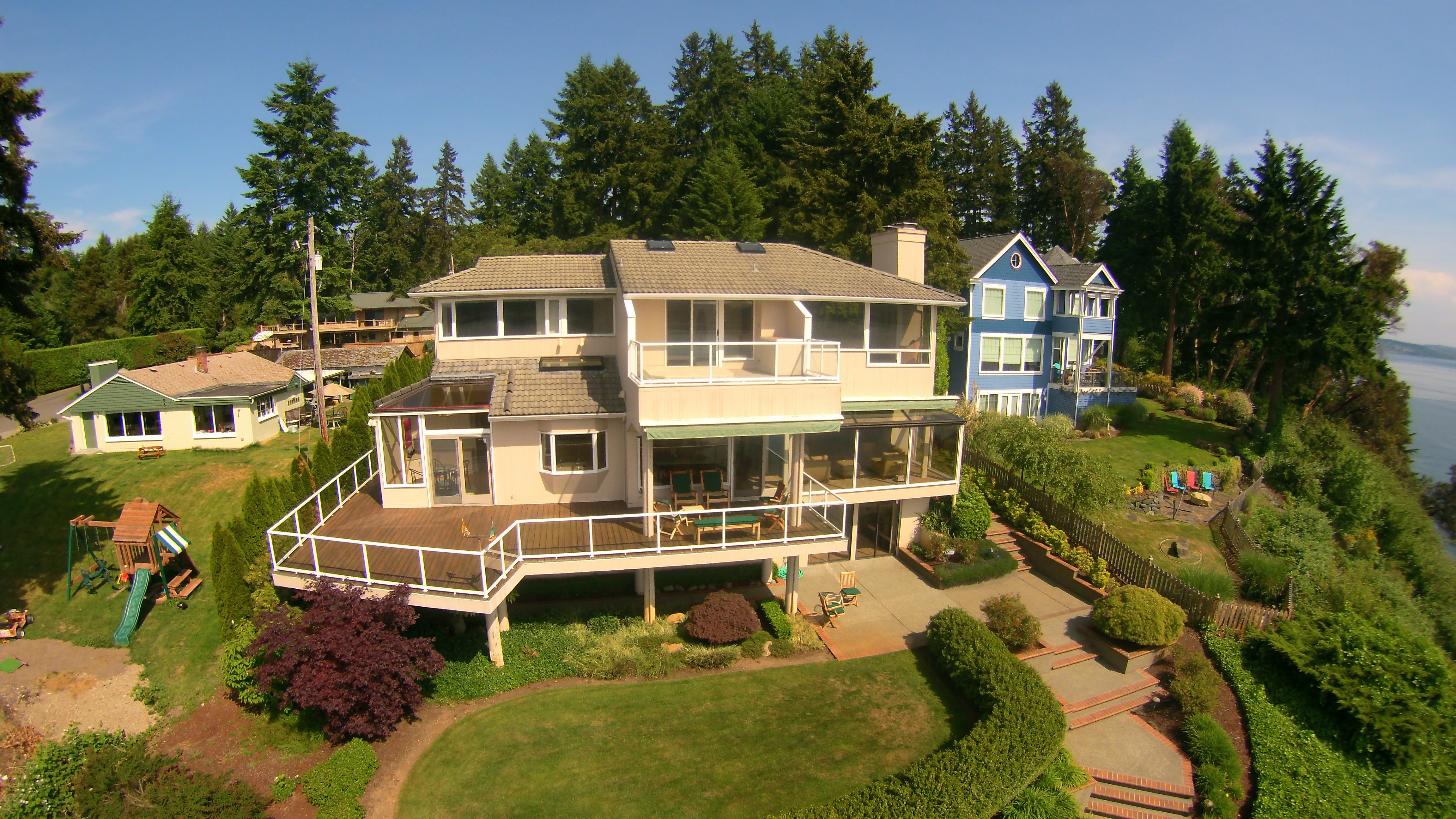 Property Photo:  410 42nd Ave NW  WA 98335 