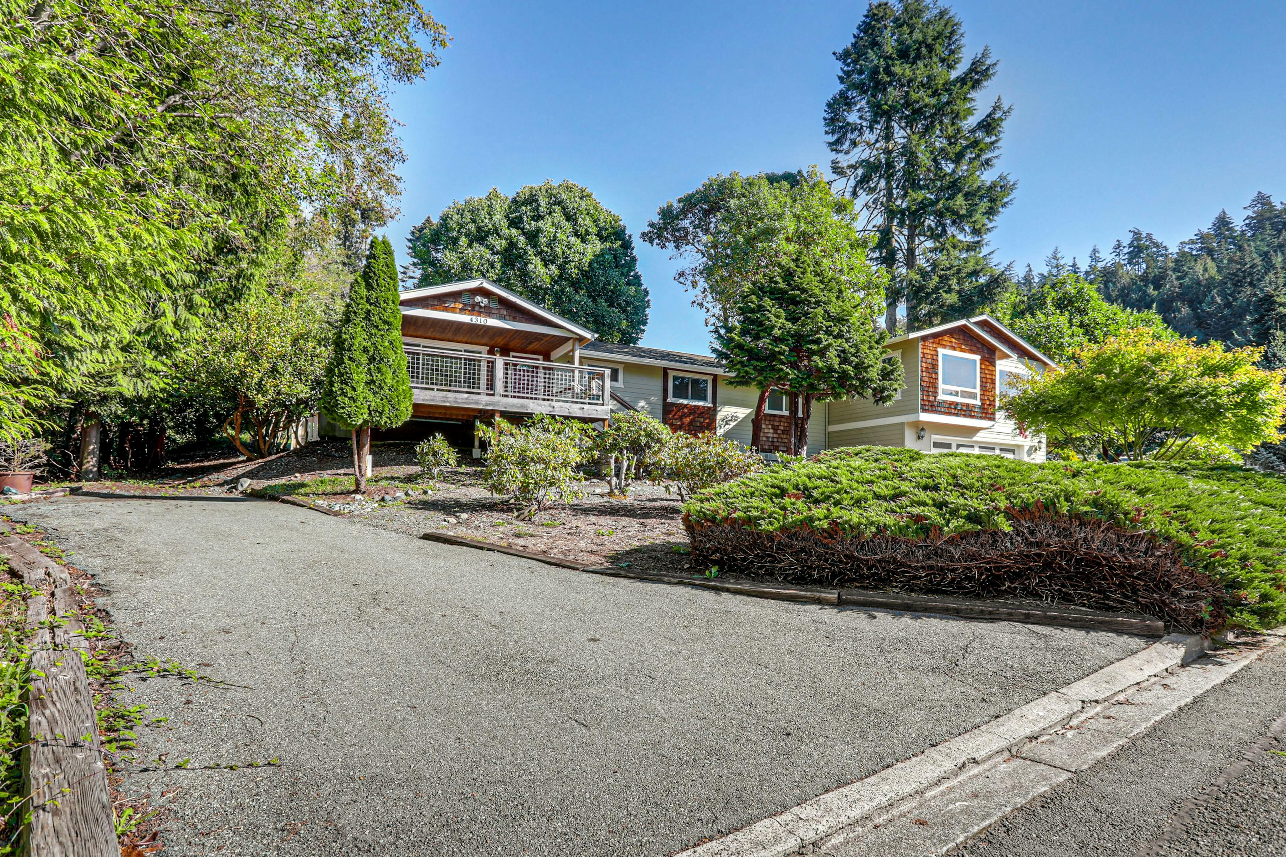 Property Photo:  4310 Queen Ann Way  WA 98221 