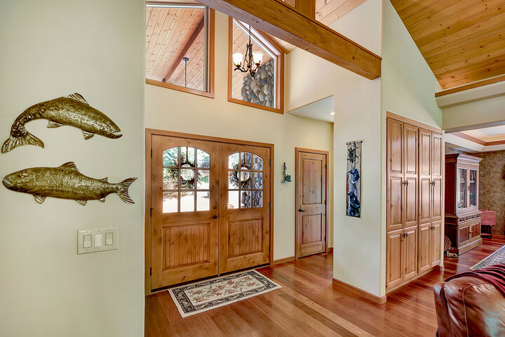 Property Photo: Front entry 3846 Aldergrove Rd WA 98248