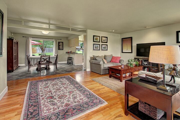 Property Photo: Living room 1044 Redmond Ave NE  WA 98056 