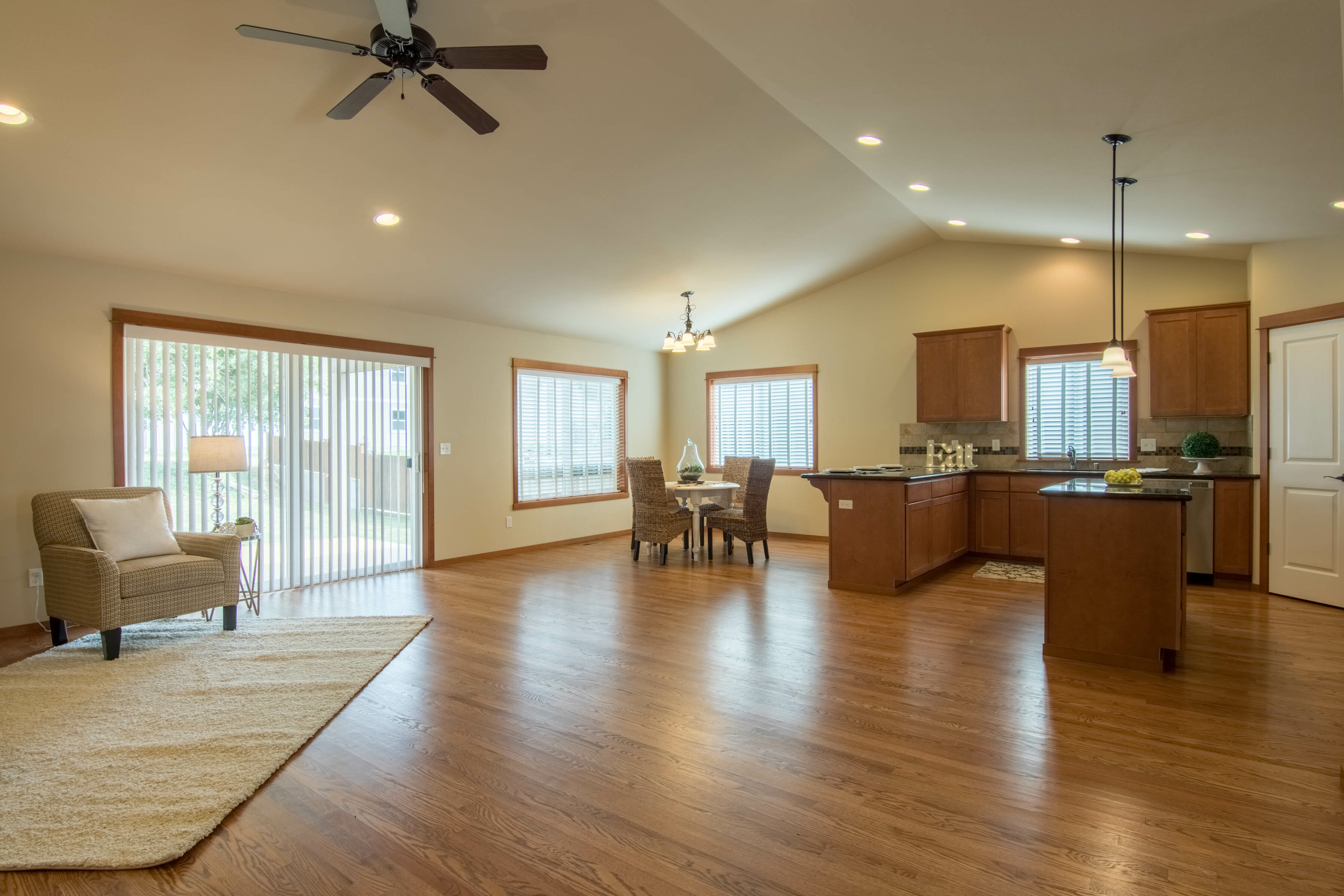 Property Photo: Kitchen 409 Avenue F WA 98290