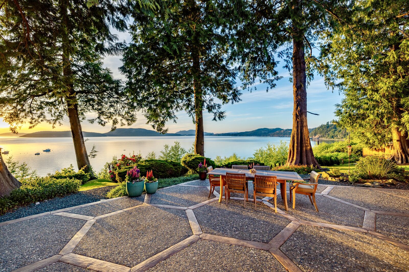 Property Photo:  3559  Biz Point Road  WA 98221 