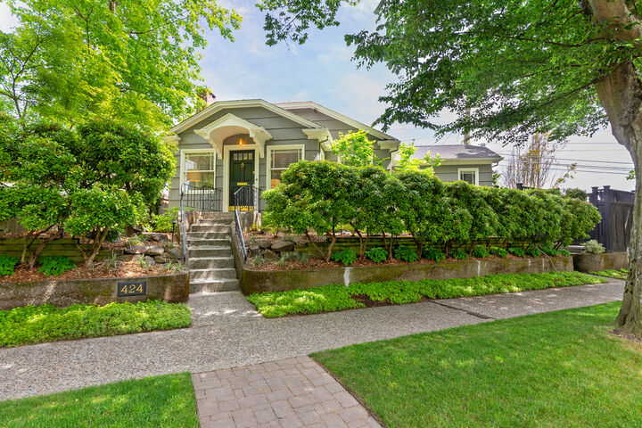 424 W McGraw Place  Seattle WA 98119 photo