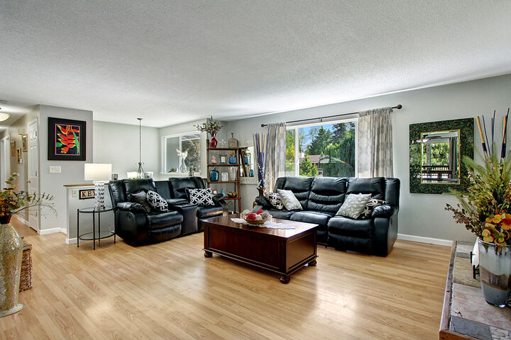 Property Photo:  5923 96th St NE  WA 98270 