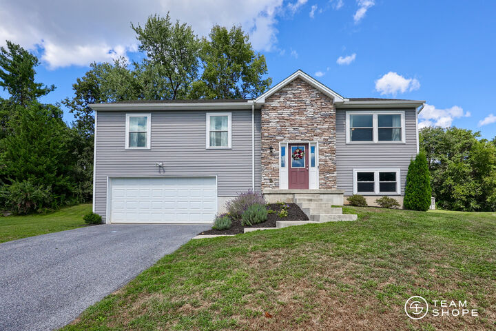 6 Swansea Drive  Middletown PA 17057 photo