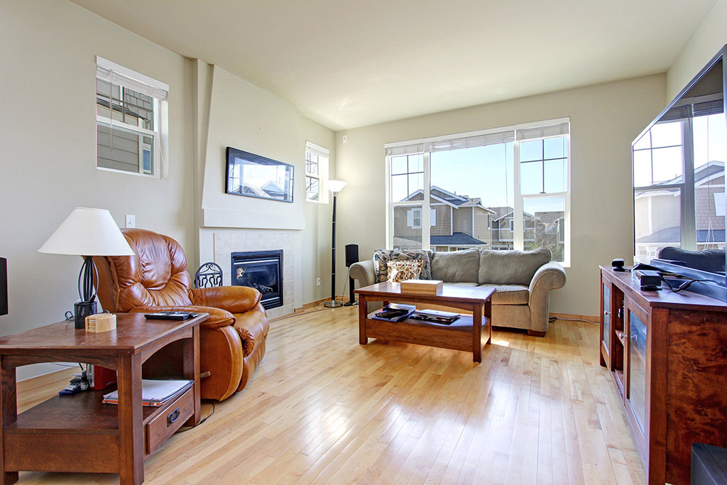 Property Photo: Inside..... 18828 144th Avenue NE  WA 98072 