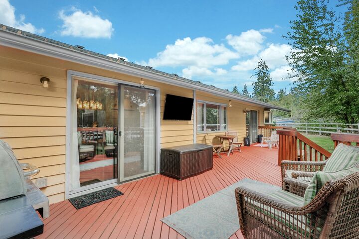 Property Photo:  1520  151st Place SW  WA 98087 