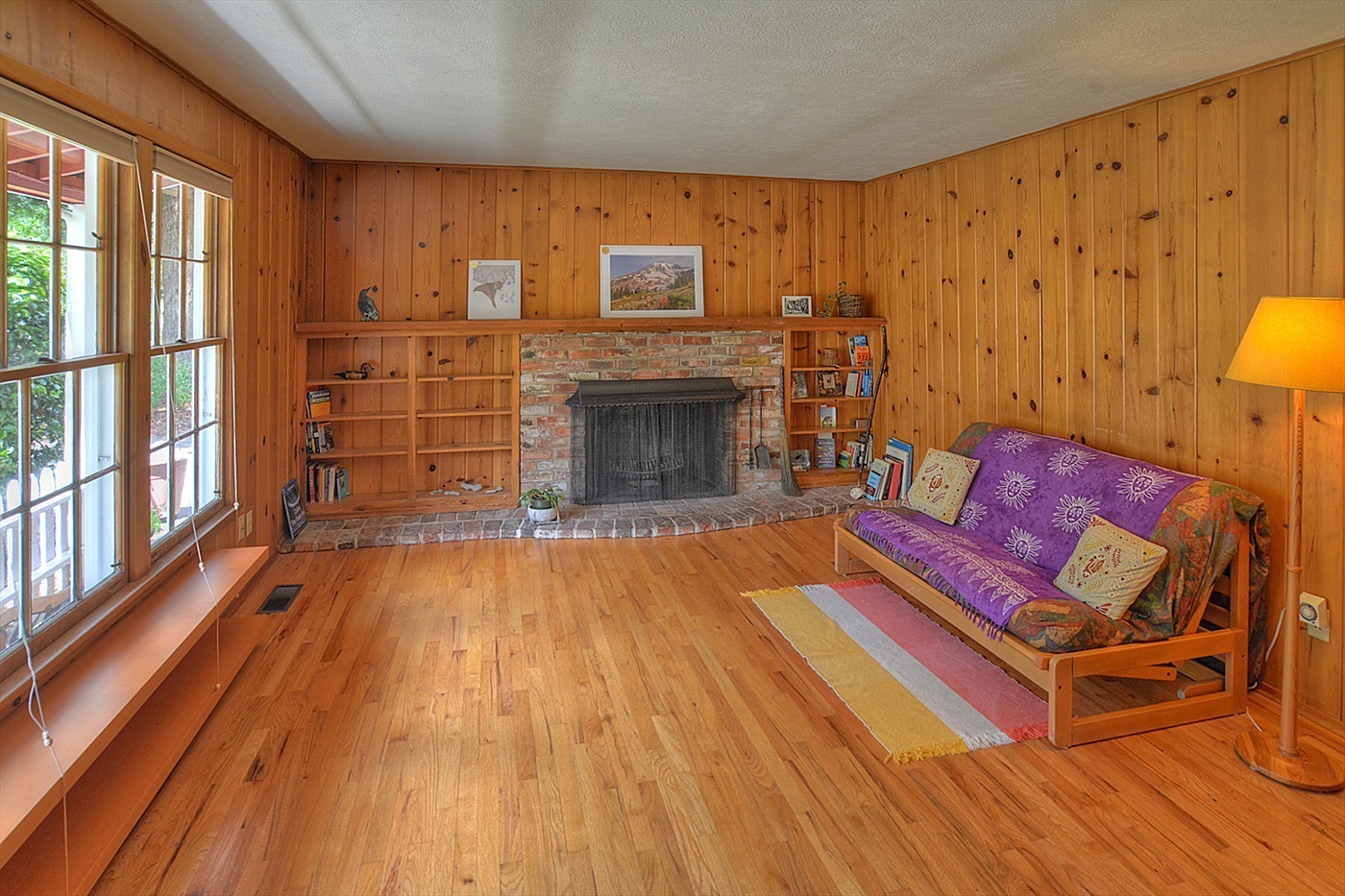 Property Photo: 18918 33rd ave ne 18918 33 Ave NE  WA 98155 