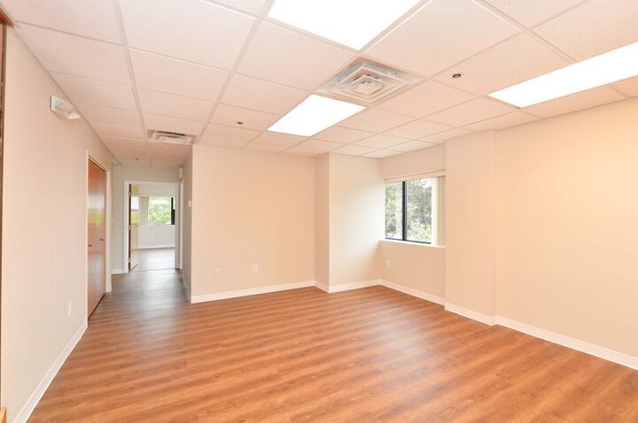 Property Photo:  171 Franklin Turnpike 210 NJ 07463 